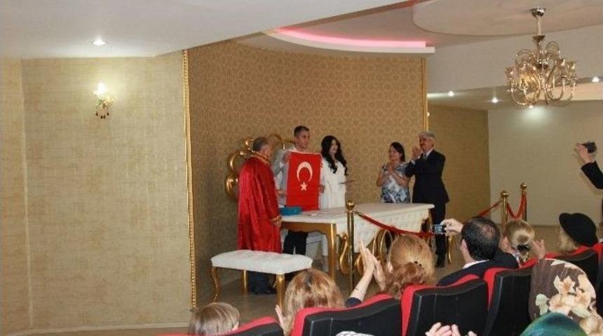 Evlenmek İ&ccedil;in 05.05.2015&rsquo;i Se&ccedil;tiler