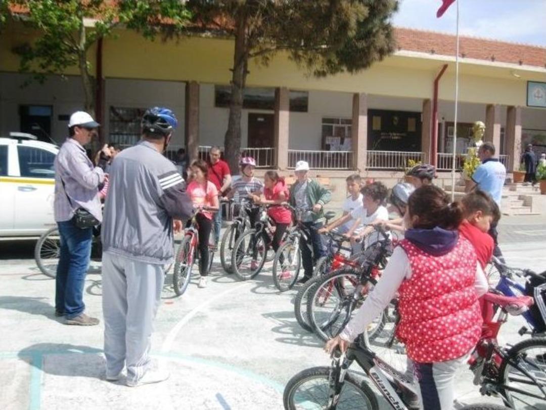 Asted Trafik Eğitim Etkinliklerini Cunda Bisiklet Turuyla Tamamladı