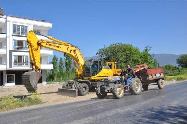 Derelerde Temizlik Çalışmaları Devam Ediyor