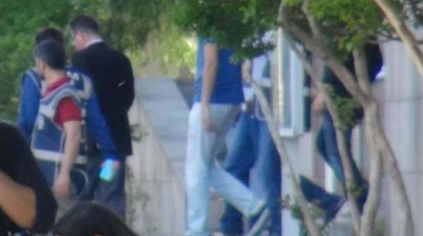 'etek Altı G&ouml;r&uuml;nt&uuml;' Olayında 2'si Tutuklu 5 Sanığa Dava A&ccedil;ıldı