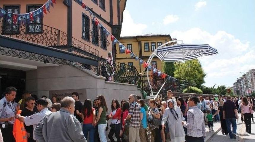 3 G&uuml;nl&uuml;k Tatilde Eskişehir&rsquo;e Yoğun İlgi
