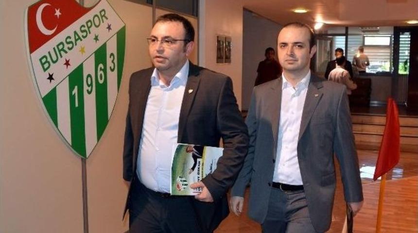 Bursaspor&rsquo;da C&uuml;neyt &Ouml;zkan Listesini Teslim Etti