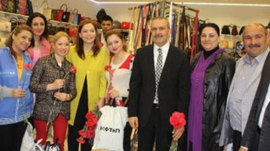 Ak Parti Van Milletvekili Burhan Kayat&uuml;rk&rsquo;&uuml;n Se&ccedil;im &Ccedil;alışmaları