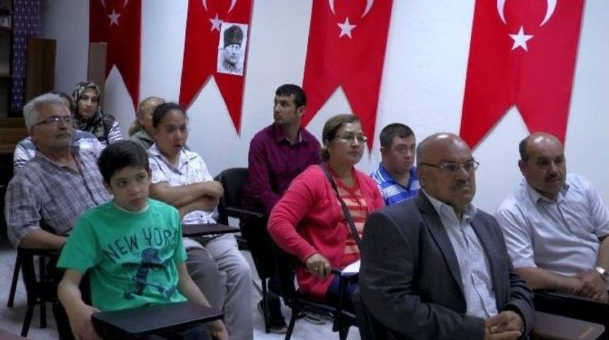 B&uuml;y&uuml;kşehir Belediyesi&rsquo;nin Engelli Ailelerine Y&ouml;nelik Eğitimleri S&uuml;r&uuml;yor