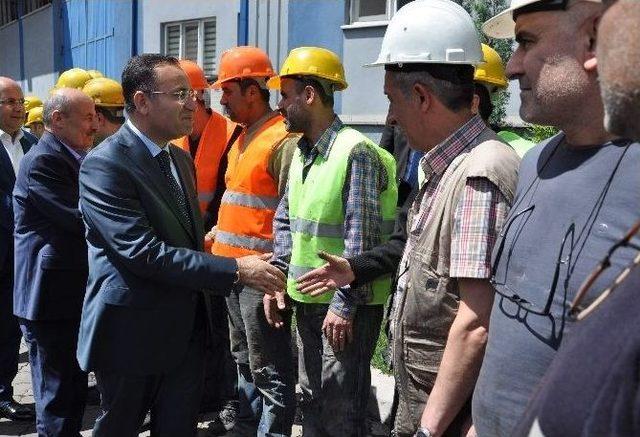 Bozdağ, Hdp’nin Ysk’ya Yaptığı Başvuruyu Değerlendirdi