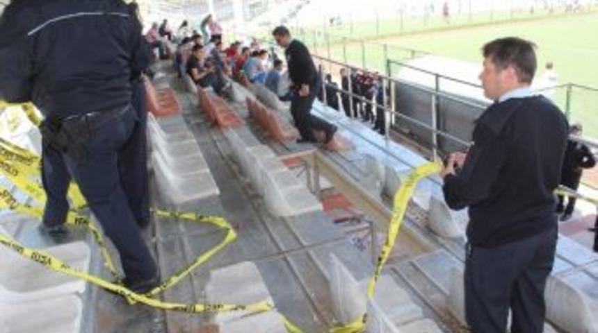 Trib&uuml;n Fazla Y&uuml;k Nedeniyle &Ccedil;&ouml;km&uuml;ş