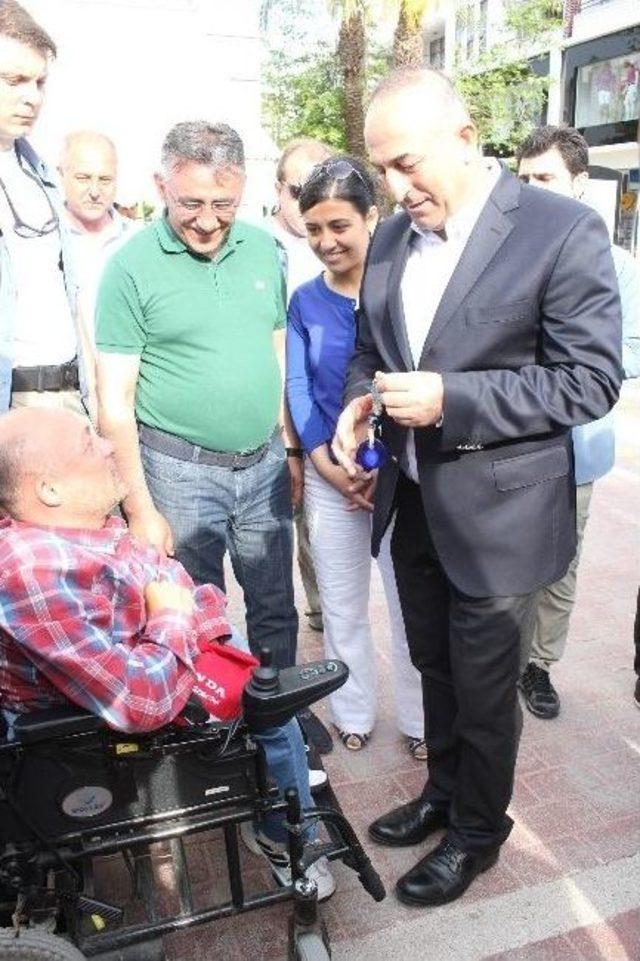 Bakan &Ccedil;avuşoğlu, Kemer Esnafıyla Bir Araya Geldi 2