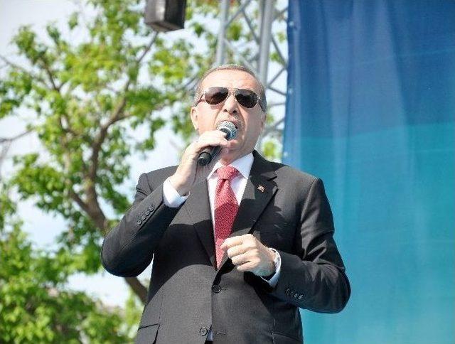 Cumhurbaşkanı Recep Tayyip Erdoğan: 1