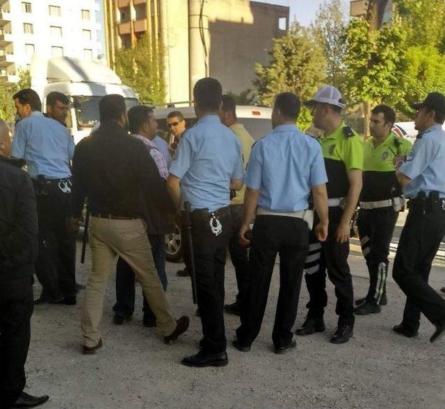 Adıyaman&rsquo;da Alacak Verecek Kavgası: 1 Yaralı 1