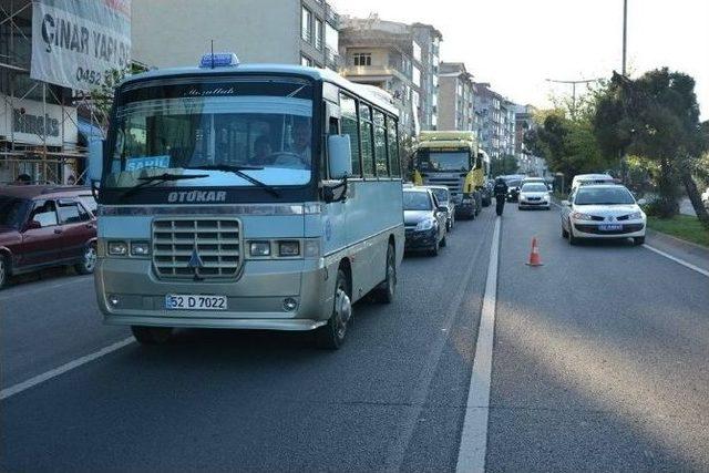 Otomobilin Çarptığı Kadın Ağır Yaralandı