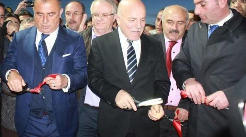 Y&uuml;ksek İrtifa Kamp Merkezi A&ccedil;ılışında Fatih Terim Izdihamı