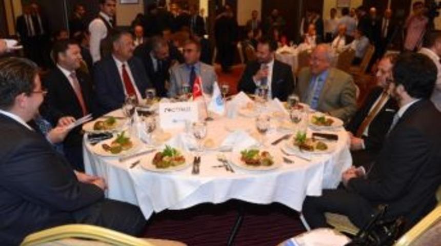 Y&uuml;celen, T&uuml;giad Başkanlığını &Ccedil;uhacı&rsquo;ya Devretti