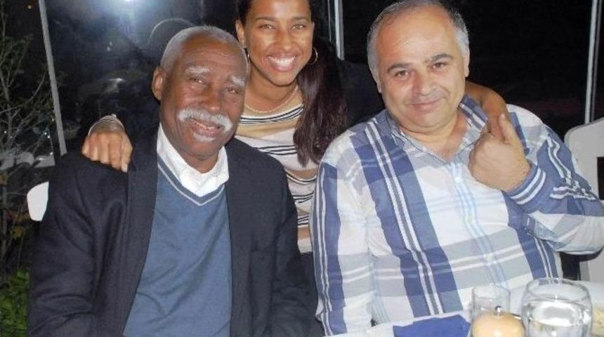 St. Vıncent And The Grenadınes Devlet Başkanından T&uuml;rkiye&rsquo;ye &Ouml;vg&uuml;