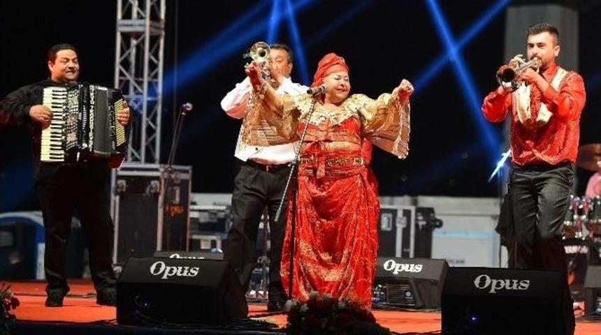 Hıdrellez Coşkusu İzmir&rsquo;i Sardı