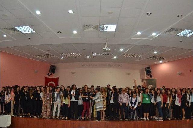 &Ccedil;om&uuml;&rsquo;de 6. Uluslararası &Ccedil;ocukluk Bizde Kalsın &Ccedil;alıştayı Ger&ccedil;ekleştirildi 1