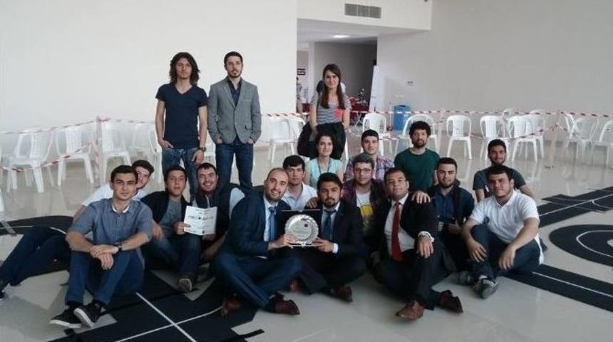 Sd&uuml; Teknoloji Kul&uuml;b&uuml;, Robot Yarışması&rsquo;nda İkinci Oldu