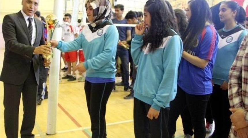 Bitlis Emniyet M&uuml;d&uuml;rl&uuml;ğ&uuml;n&uuml;n &ldquo;g&ouml;n&uuml;l K&ouml;pr&uuml;s&uuml;&rdquo; Projesi