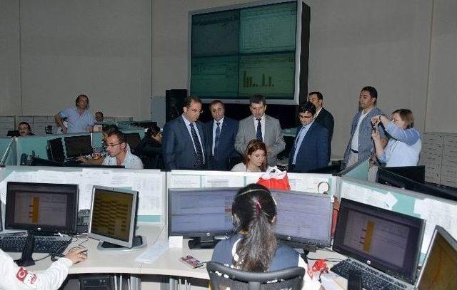 Vali T&uuml;rker, 112 Acil &Ccedil;ağrı Merkezi&rsquo;ni Ziyaret Ederek, İncelemelerde Bulundu 2