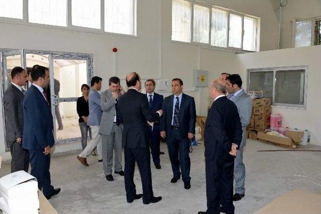 Vali T&uuml;rker, 112 Acil &Ccedil;ağrı Merkezi&rsquo;ni Ziyaret Ederek, İncelemelerde Bulundu 3