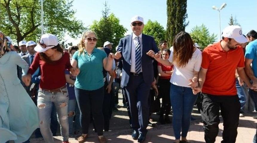 B&uuml;&rsquo;de Bahar Şenlikleri Başladı