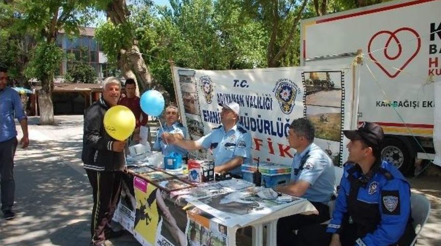 Demokrasi Parkında Trafik Bilgilendirme Standı A&ccedil;ıldı