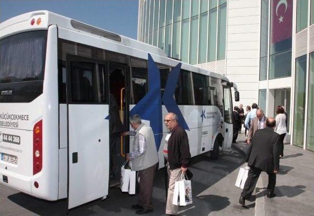 Küçükçekmece Belediyesi’nden Yaşlılara Pozitif Ayrımcılık