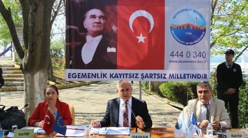 Belediye Meclisi Parka Taşındı