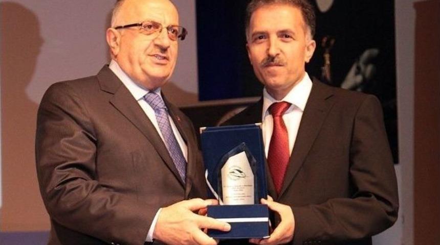 Yt&uuml;&rsquo;de Raylı Sistemler Zirvesi