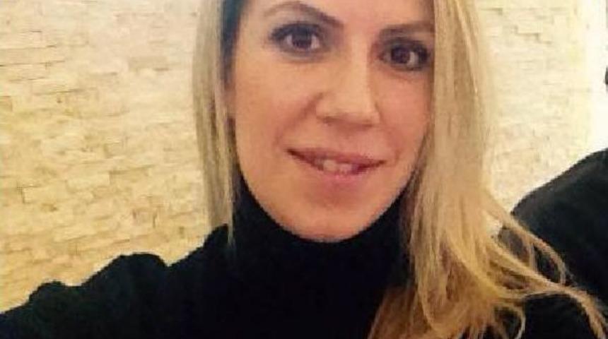 Eski Eşi Tarafından 9 Bı&ccedil;ak Darbesiyle &Ouml;ld&uuml;r&uuml;ld&uuml;