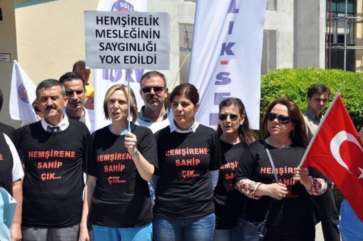 Hemşireler Siyahlara B&uuml;r&uuml;nd&uuml;