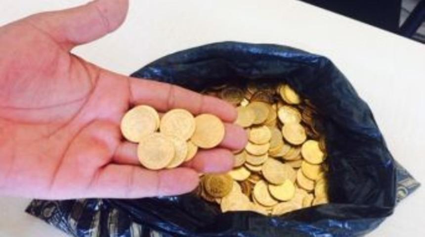 Mersin&rsquo;de 460 Adet Sahte Altın Ele Ge&ccedil;irildi