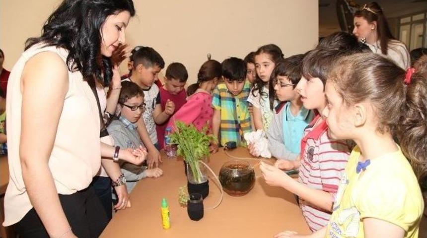 &Ouml;ğretmen Adayları Bilim Eğitim Fuarı&rsquo;nda Buluştu