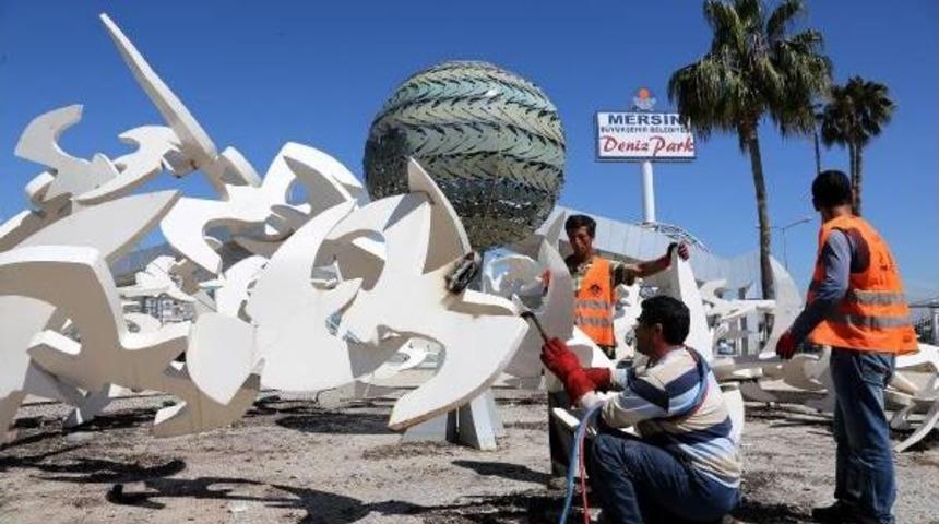 35 Milyon Lira Harcanan Mersin Deniz Park'ın Yıkımına Başlandı