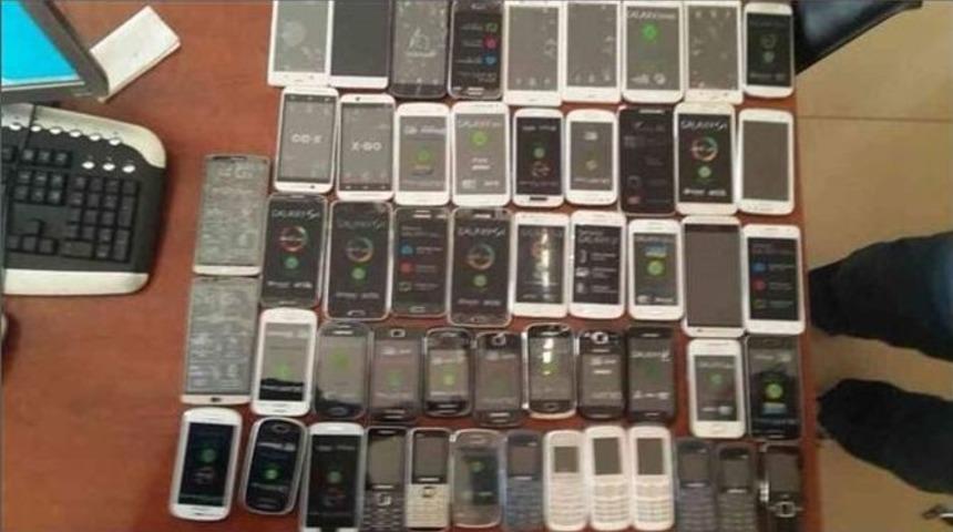 Gaziantep&rsquo;te G&uuml;mr&uuml;k Ka&ccedil;ağı Cep Telefonları Ele Ge&ccedil;irildi