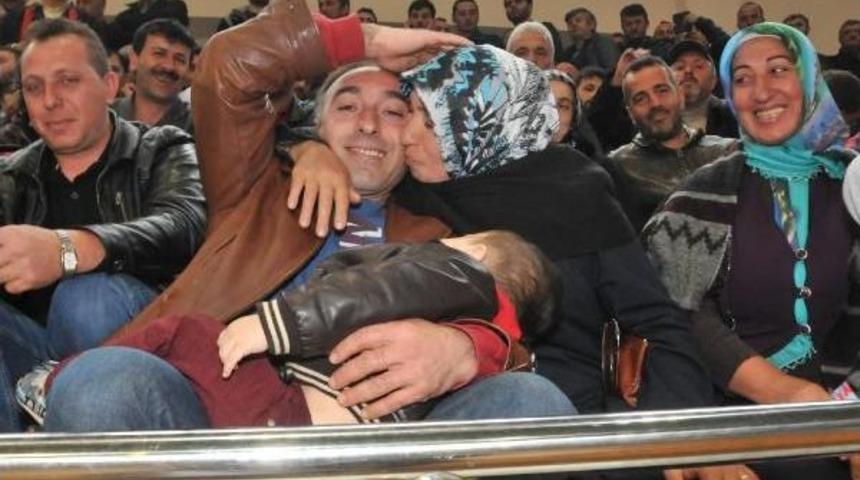 Of'ta, Çaykur'a Alınacak 528 Mevsimlik Işçi Için Kura Çekildi