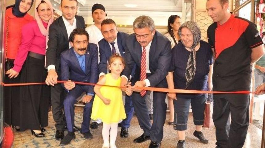 Başkan Alıcık İl&ccedil;e Esnafını Yalnız Bırakmıyor