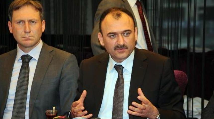 Milli Eğitim M&uuml;d&uuml;r&uuml;: Halk Eğitim Merkezlerinde Istenirse, 'bomba Eğitimi' Kursu Bile A&ccedil;abiliriz