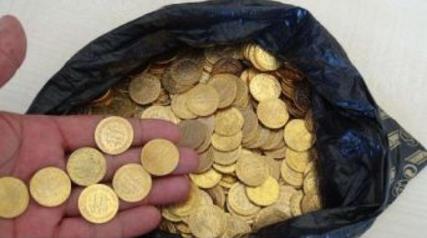 Mersin'de Sahte Altını Piyasaya S&uuml;ren Suriyeli Yakalandı