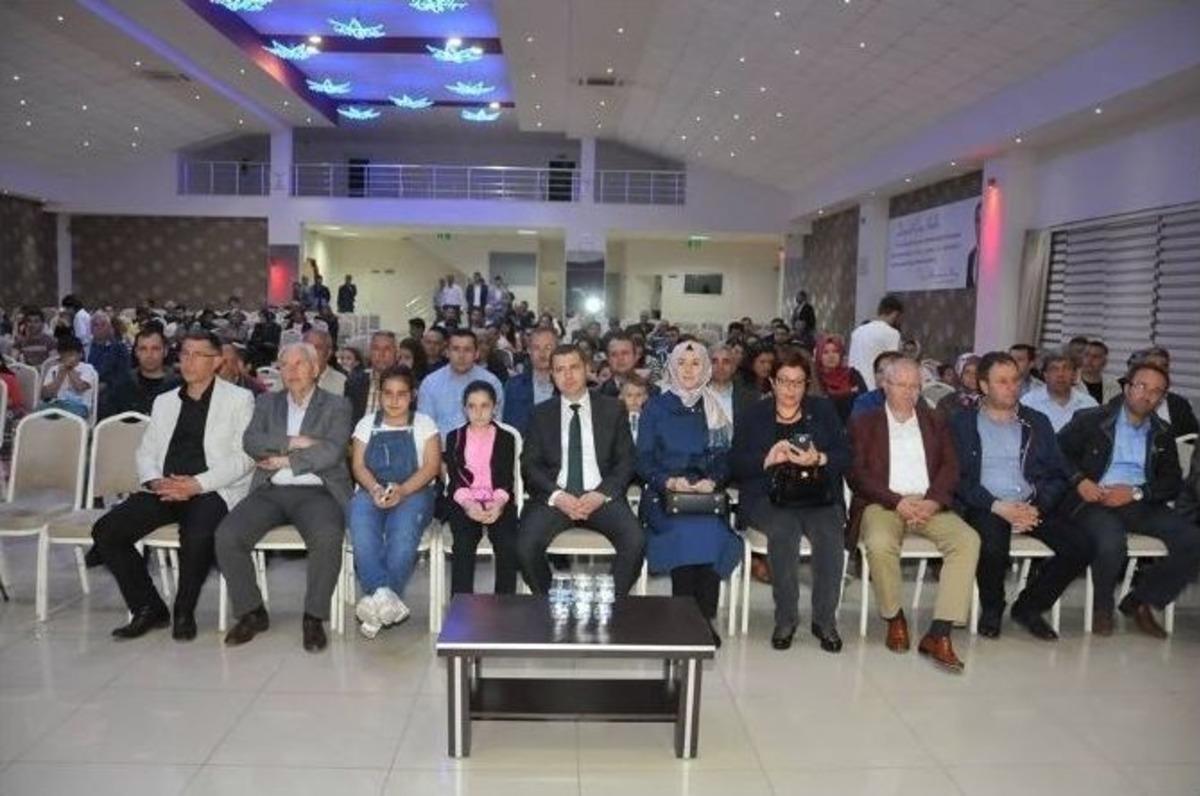 &Ccedil;an Belediyesi Tiyatro Topluluğu&rsquo;ndan &lsquo;hikayenin Sonu&rsquo; Oyunu Beğeni Topladı