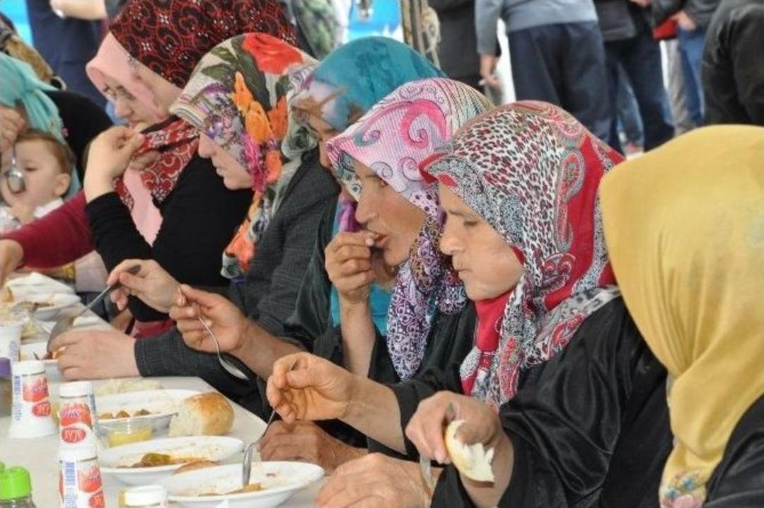 Se&ccedil;dere Hayrına B&uuml;y&uuml;k İlgi