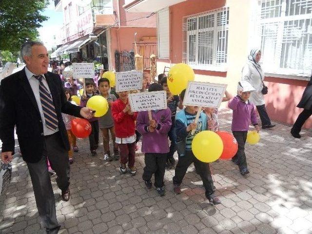 &Ouml;ğrenciler, Annelerine Mektup Yolladılar 1