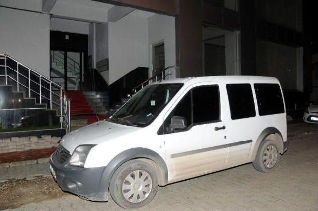 Hakkında Gözaltı Kararı Alınan Savcı Aziz Takçı Evinde Bulunamadı 1