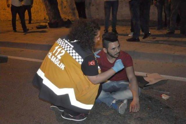 Hafif Ticari Ara&ccedil; Ağaca &Ccedil;arptı: 1 i Ağır 3 Yaralı 1