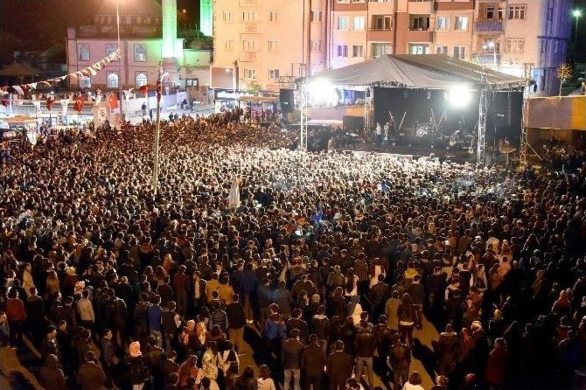 G&uuml;m&uuml;şhane&rsquo;de Gripin Konseri