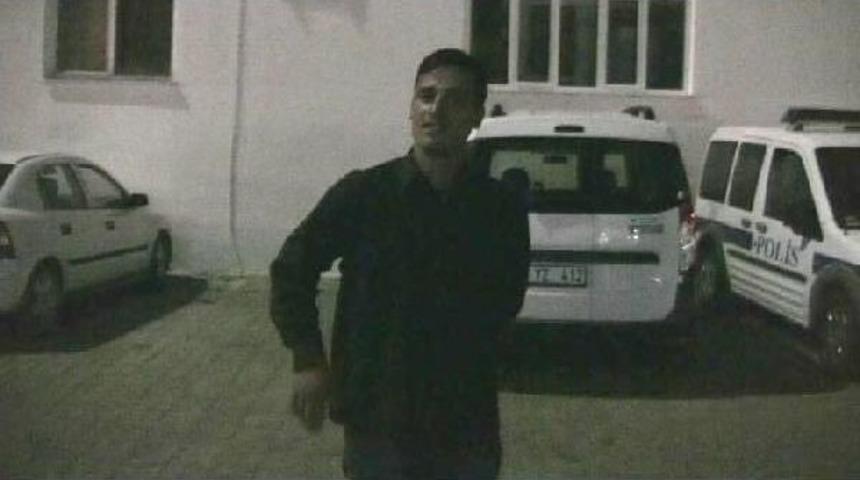 Polisi Şaşırtan Istek: Dayak Yemek Istiyorum, Beni D&ouml;v&uuml;n