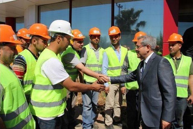 &Uuml;n&uuml;var, Sanayicilerle Buluştu 1