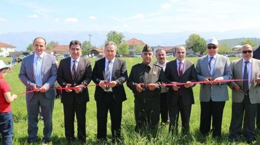 Yayakbaşı K&ouml;y&uuml; Merası D&uuml;zenlenen T&ouml;renle A&ccedil;ıldı