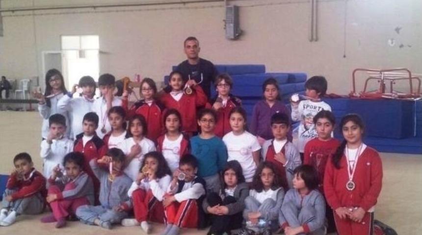 Bah&ccedil;eşehir&rsquo;in Jimnastik Zaferi