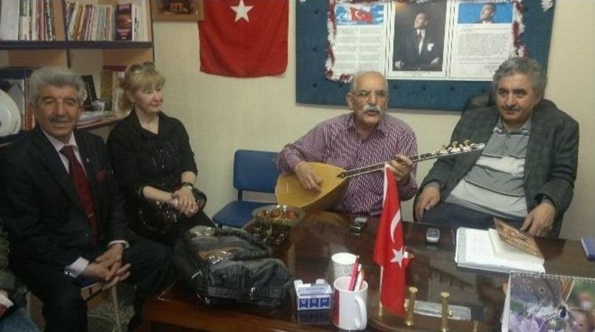 Şairlerden Anneler G&uuml;n&uuml; Şiir Etkinliği