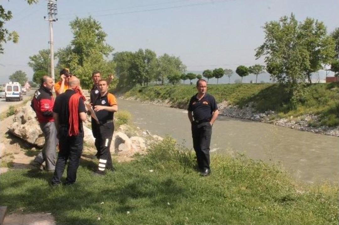 Uludağ&rsquo;ın Azgın Kar Suları 6 Yaşındaki Ahmet&rsquo;i G&ouml;t&uuml;rd&uuml;, Umutlar T&uuml;kendi